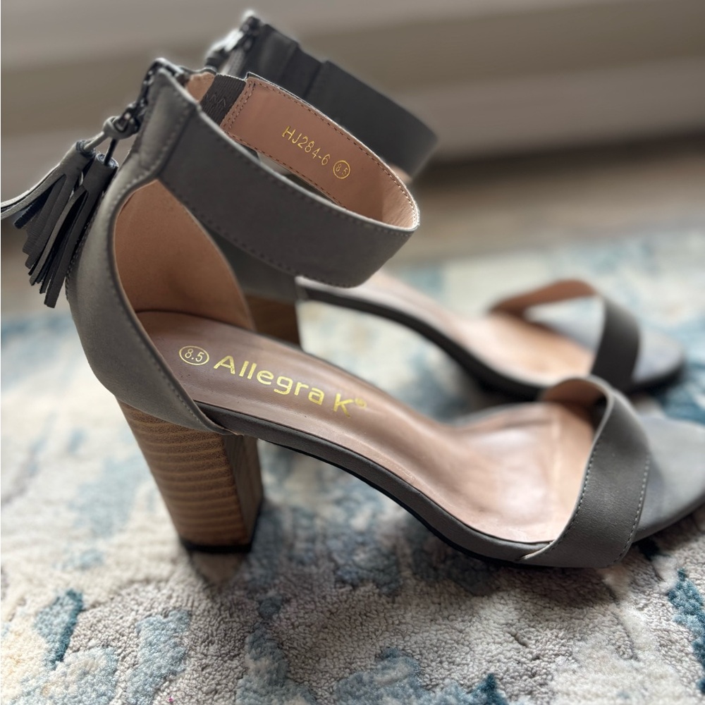 Allegra K Women's Elegant Gray Block Heels